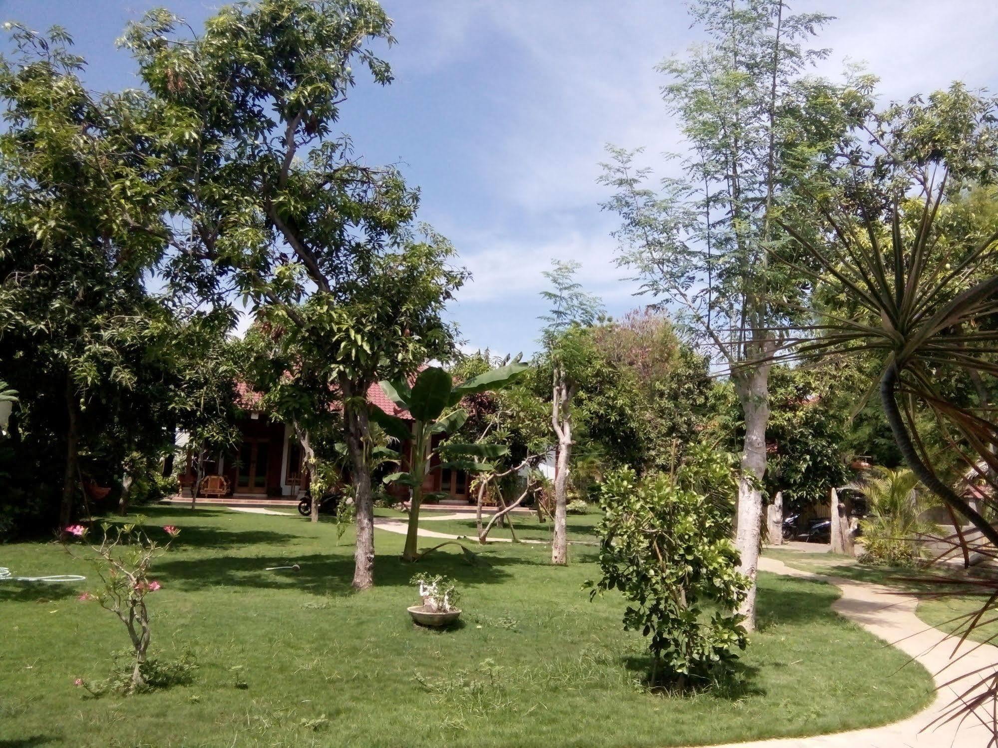 Biorock Homestay & Dive Center Pemuteran Esterno foto